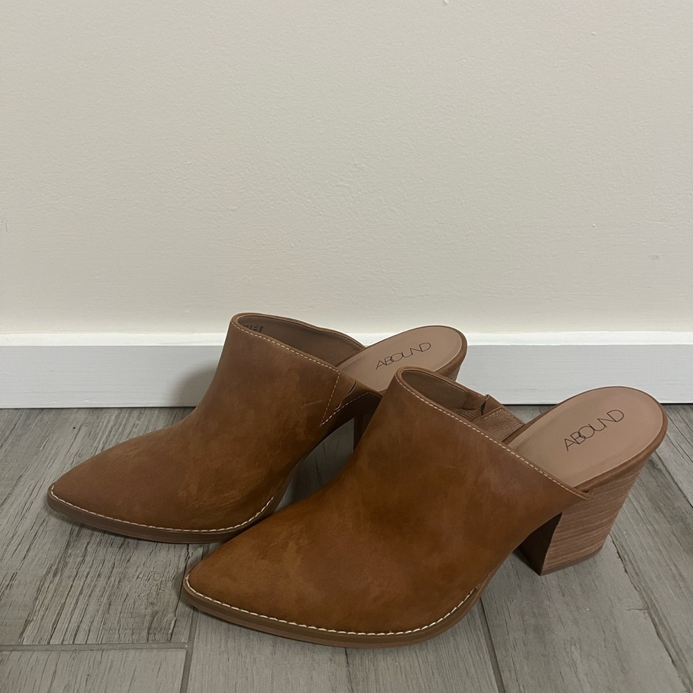 Abound Women's Tan Mules